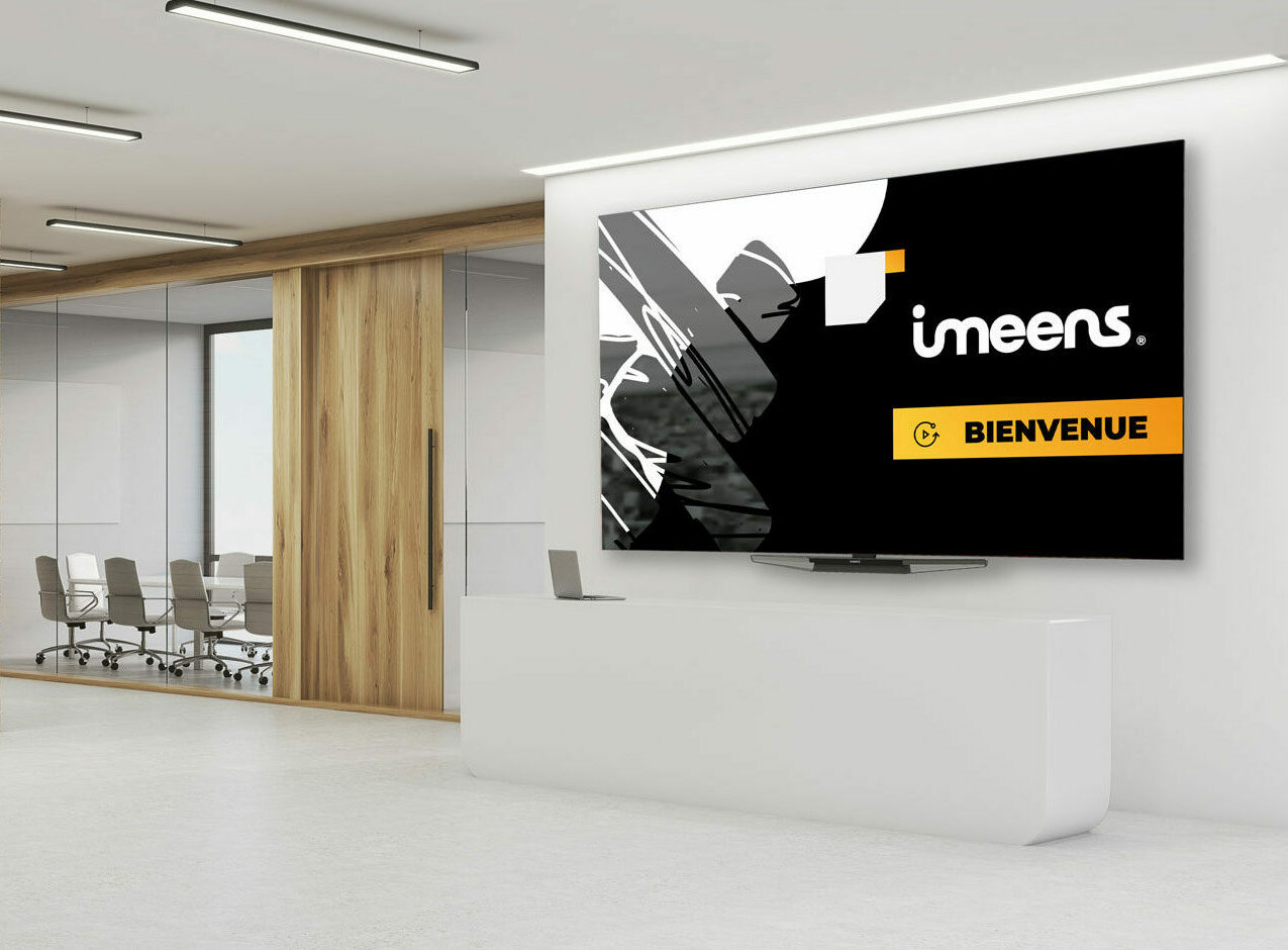 Téléviseur géant hall d'accueil entreprise
